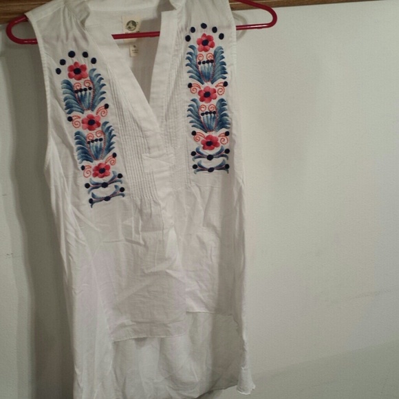 Anthropologie sleeveless shirt