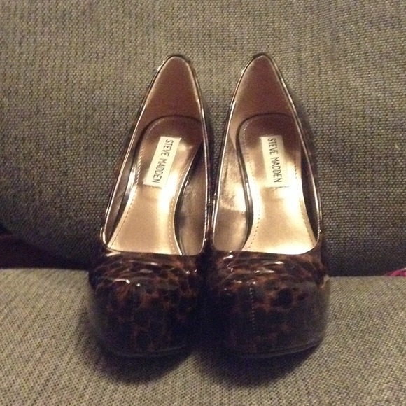 Never worn Steve Madden heels - Picture 1 of 3