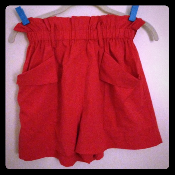 Coral high waisted shorts!