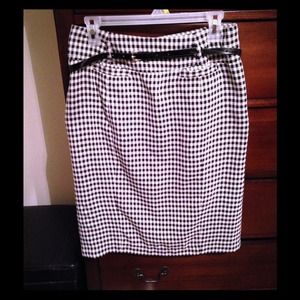 Houndstooth pencil skirt.