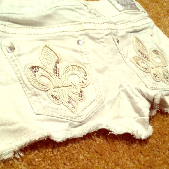 Maurice's shorts