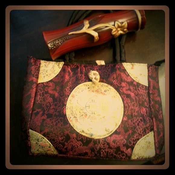 Oriental inspired purse - Picture 1 of 3