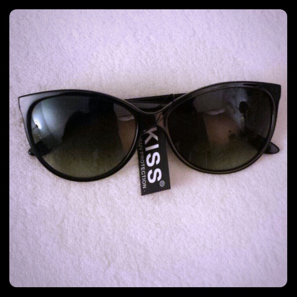Cat eye sunglasses 😎