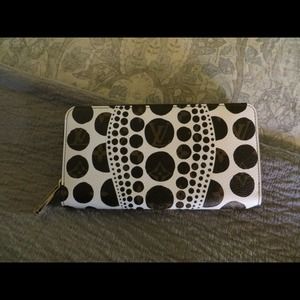 **SOLD** Authentic NWT Louis Vuitton dots wallet