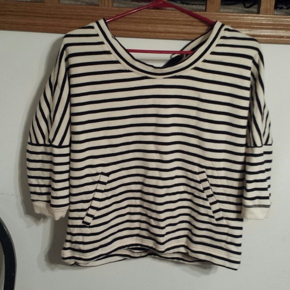 Forever 21 sweat shirt