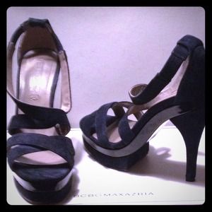BCBG Max Azria Navy Thick Strap Platform Sandal.