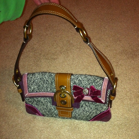 Coach Handbags - Coach purse