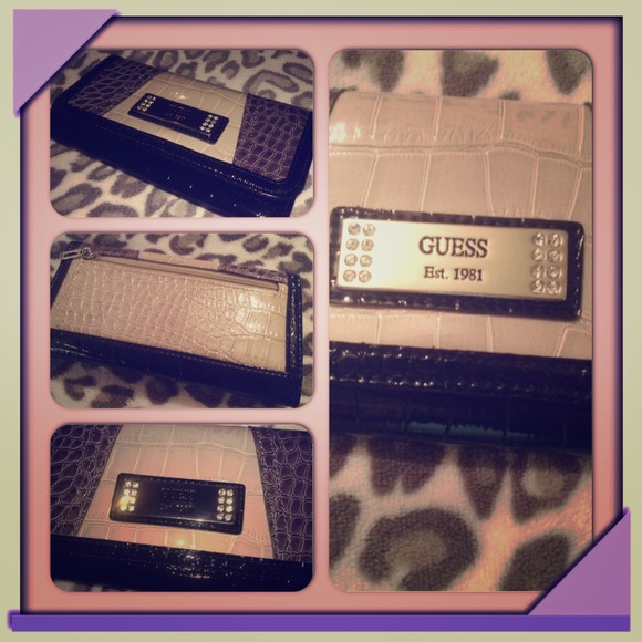 Guess wallet