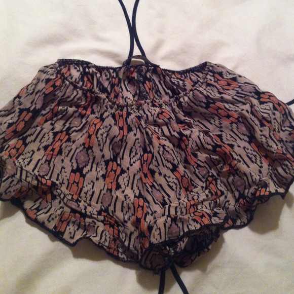 *Sold in bundle*Brandy Melville Vodi shorts. NEW!