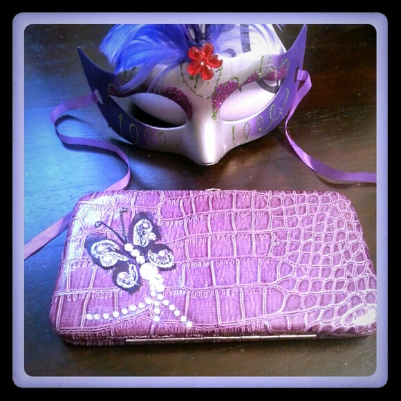 Butterfly clutch wallet - Picture 1 of 3