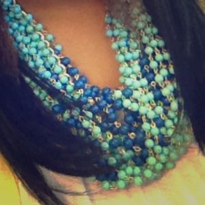SOLD 🎉🎉🎉🎉🎉🎉Multiple blue tone necklace