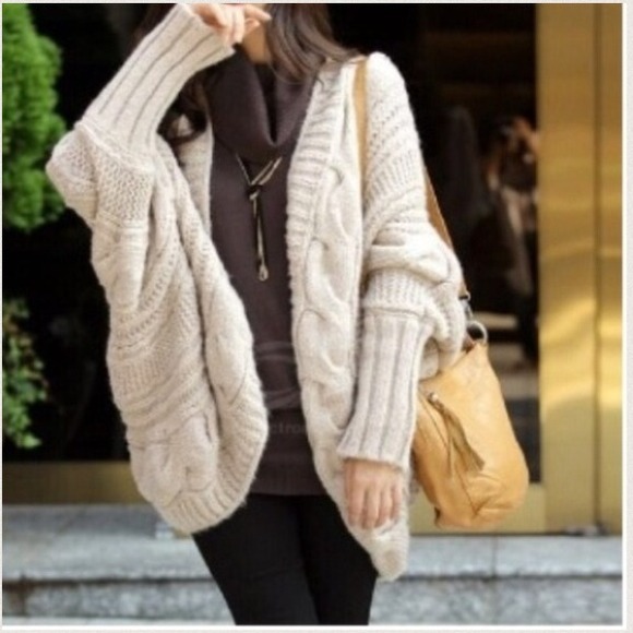 REDUCED 🔶 Last one! 🔶 BGE 💞  NWOT Cardigan.