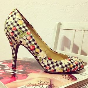 F21 Heels