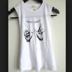 ✨Traded✨ BM muscle tank and pink tank