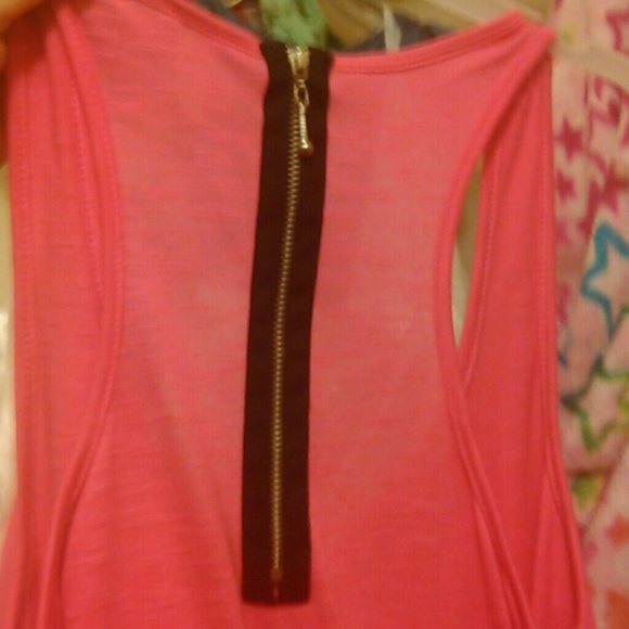 Pink Tank - Picture 2 of 2