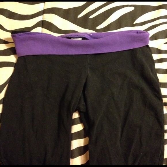 Purple calf fitting yoga pants