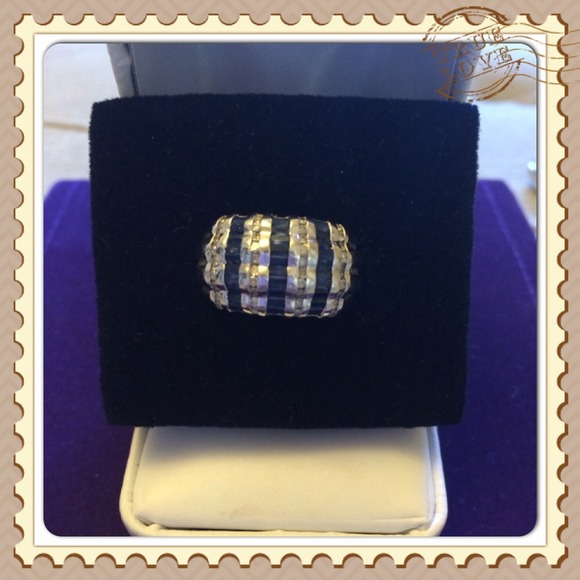 ‼️Flash Sale‼️genuine sapphire and diamonds ring