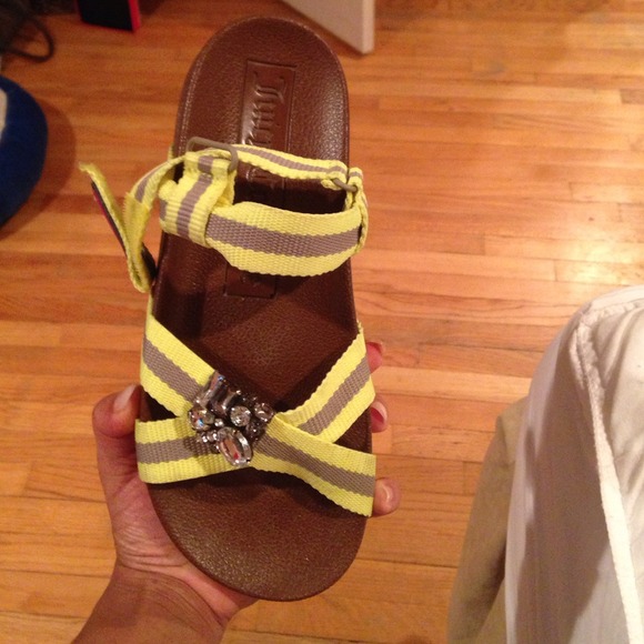 Sandals - Picture 3 of 4