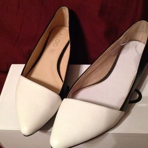 7.5 NEW Aldo shoes black and white pointed flats
