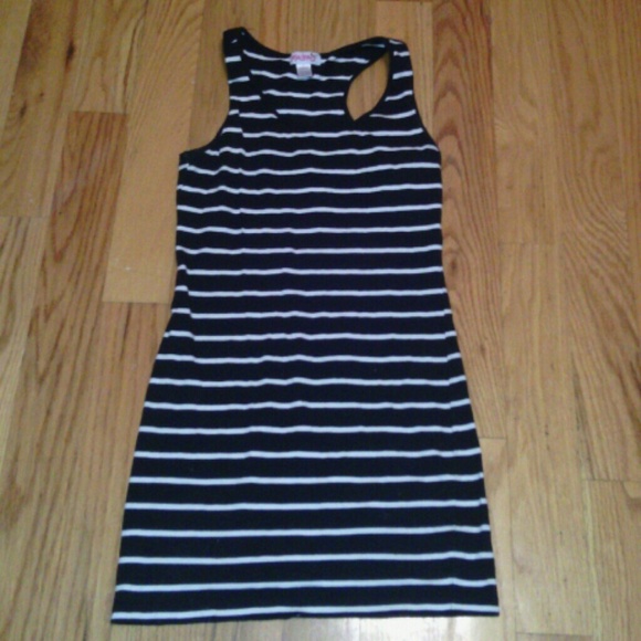 Cute mini dress - Picture 1 of 2