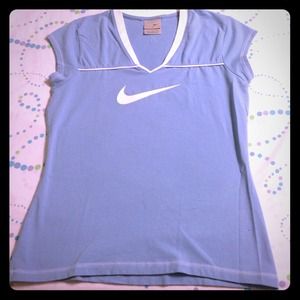 🏀⚾️Light Blue Nike Workout Top! ⚽️🏈