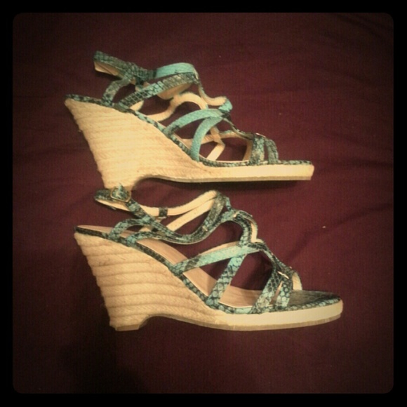 Avenue Shoes - 11w NWOT Turq & Black Snake Sandals