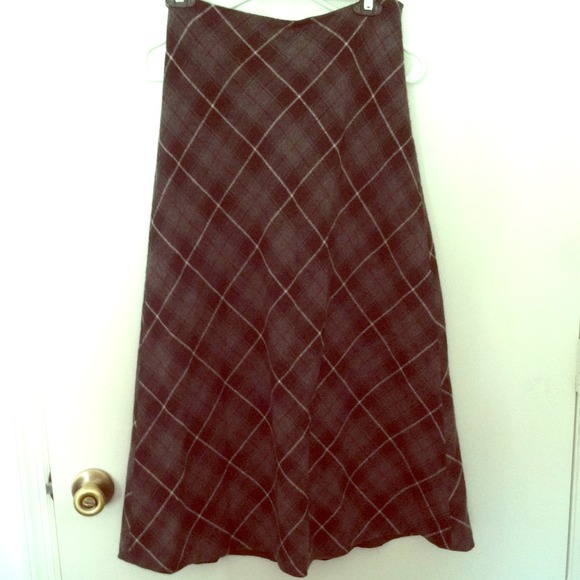 High waisted Long plaid skirt