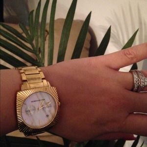 BCBG Watch