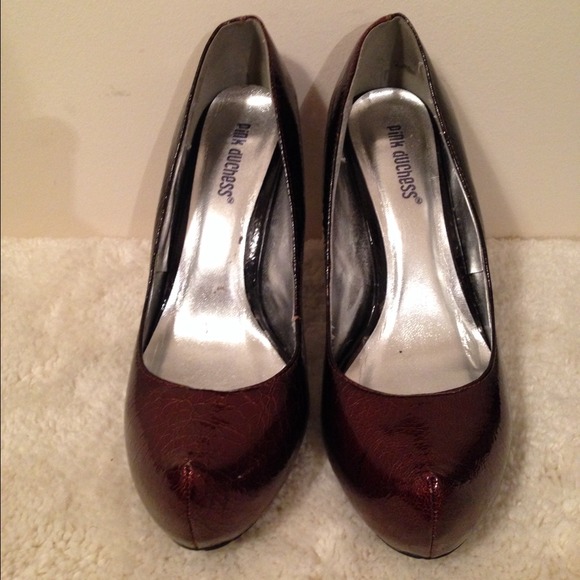 Heels - Picture 2 of 3