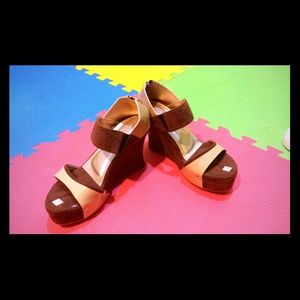 Brown and nude wedge