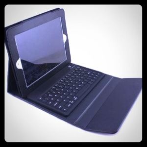 Ipad Case w/ Keyboard and USB Cable