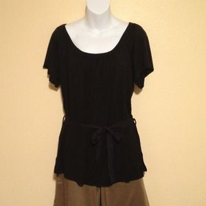 Black cotton belted tee!