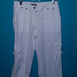 White cargo pant/capri