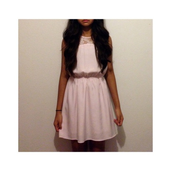 H&M Light Peach Lace Dress *with the necklace*