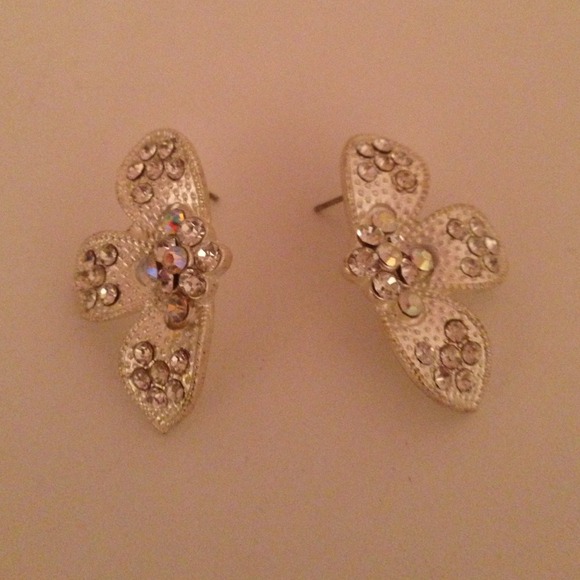Vera wang earrings