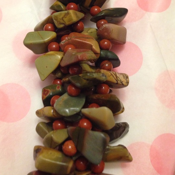 Beautiful crocheted necklace with real stones - Picture 3 of 4