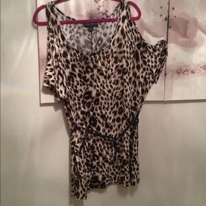 Open shoulder leopard print top with a belt