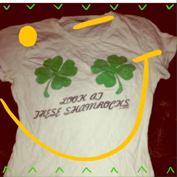 St Patricks Day Loungefly Shamrock Tshirt!💋🍀