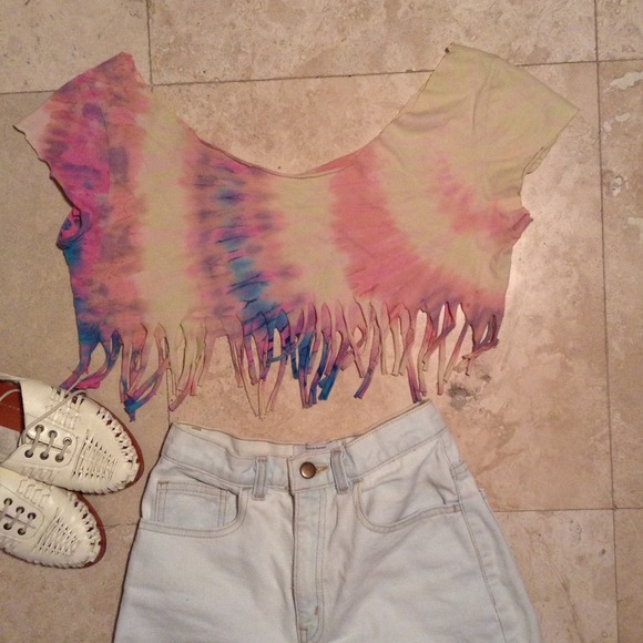 Tie-Dye Crop Top - Picture 2 of 2