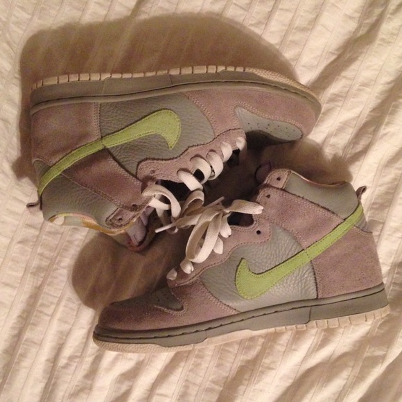 Nike Dunks Grey