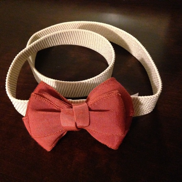 🚫BUNDLED🚫🎉Host Pick🎉Pretty LOFT bow belt - Picture 2 of 4