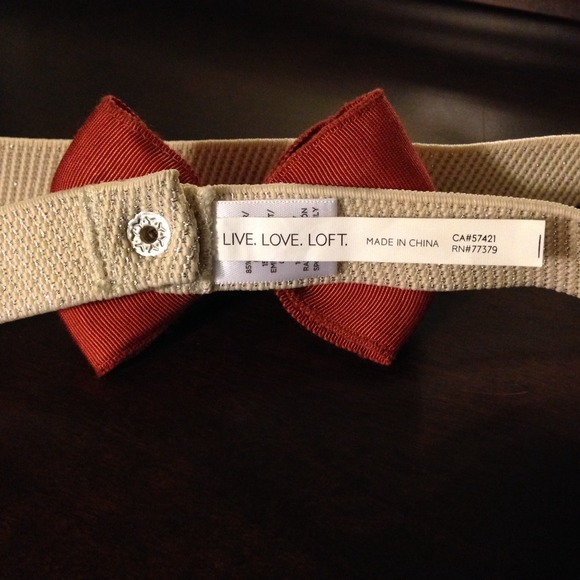 🚫BUNDLED🚫🎉Host Pick🎉Pretty LOFT bow belt - Picture 3 of 4