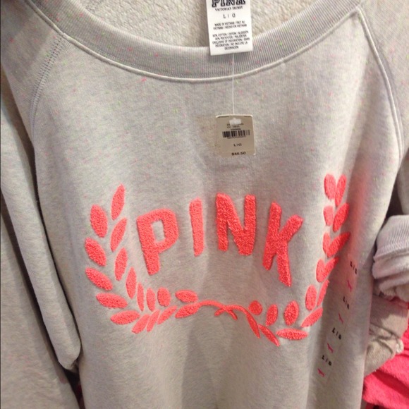 LOOKING FOR THIS SWEATER M/L