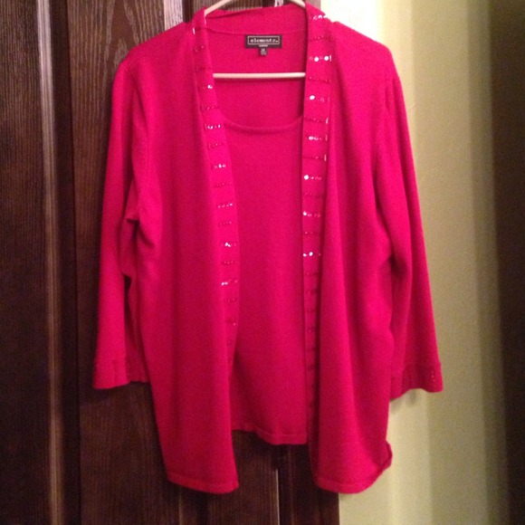 Light sweater perfect for Christmas - Picture 2 of 2