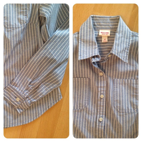🚫Sold🚫Mossimo striped chambray button down sz S. - Picture 3 of 3