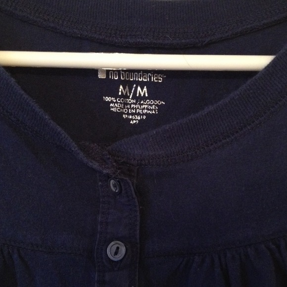 Blue top - Picture 2 of 3