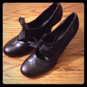 Fioni kitten heels. Size 11