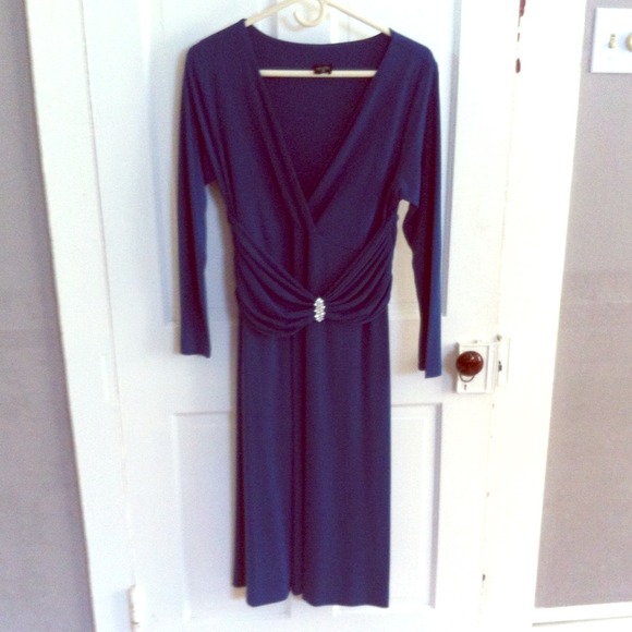 Flattering Teal Maternity dress.