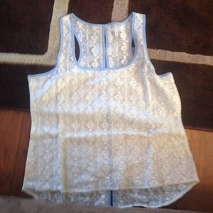 Final  reduction  Xl whitelace top with back bows.