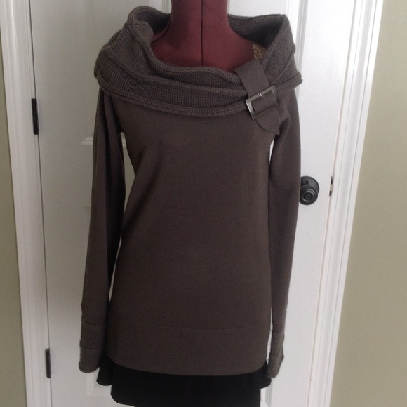 SOLD  in BUNDLE Gray Buckle Sweater